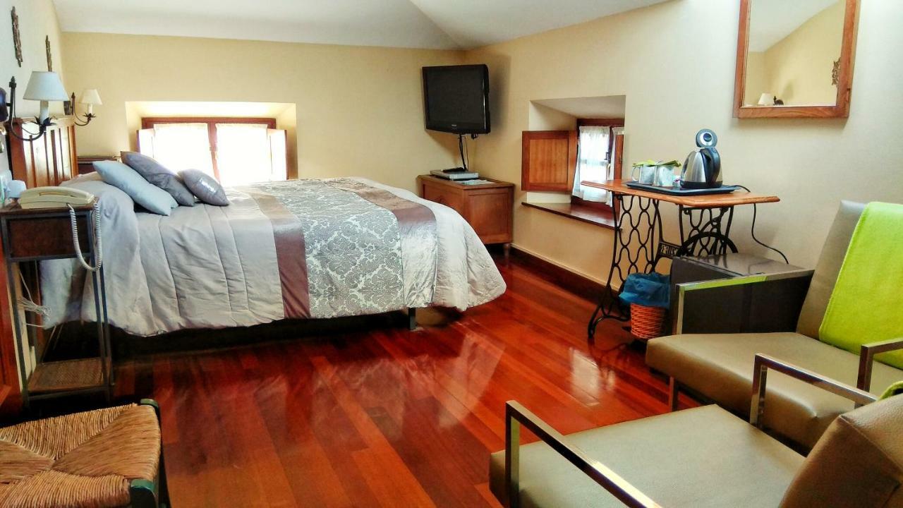 Hotel Casa Vieja Del Sastre 소토데루이나 외부 사진